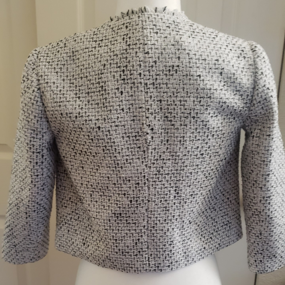 Sold @live Cropped Banana Republic Blazer - Picture 3 of 5